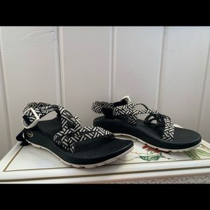 Chaco ZX1 classic sandal size 6 in discontinued pattern